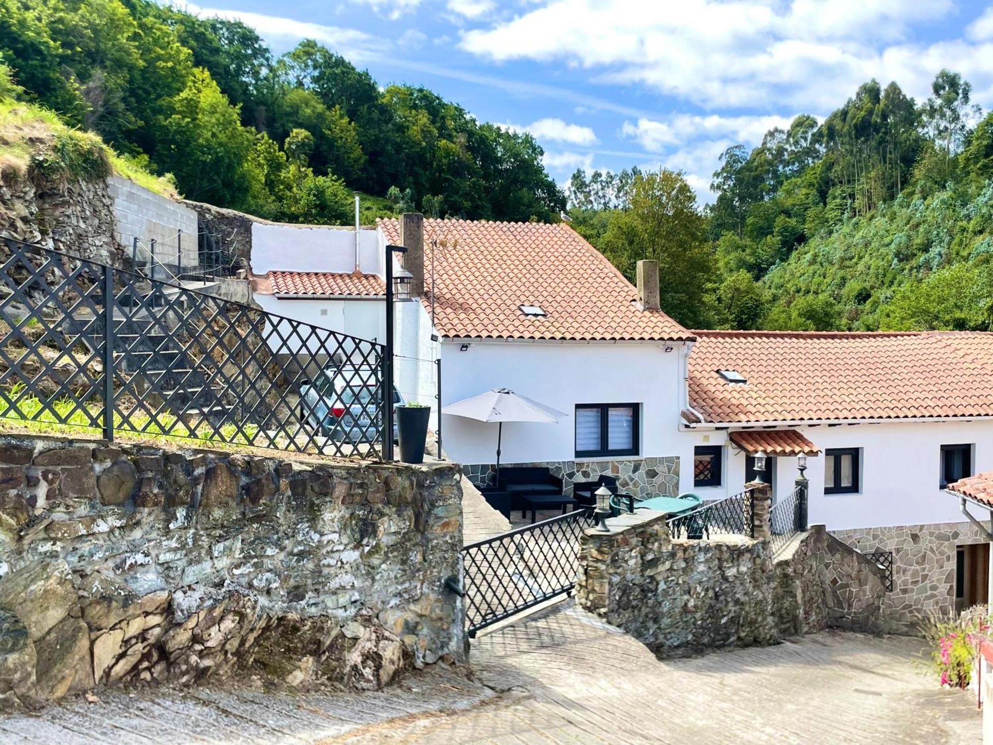 Villa Casa Santi Y Laura à Cudillero Extérieur photo